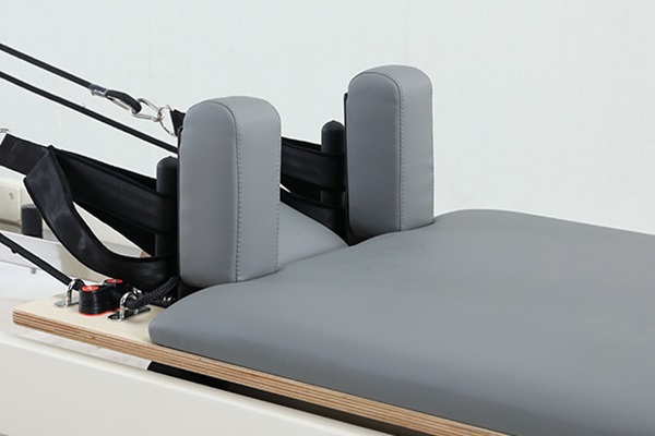 Removable shoulder rests with easy-lock system